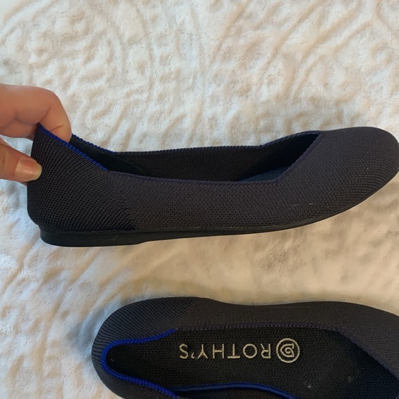 Rothy's The Flat in Navy Size 7 - Picture 6 of 12